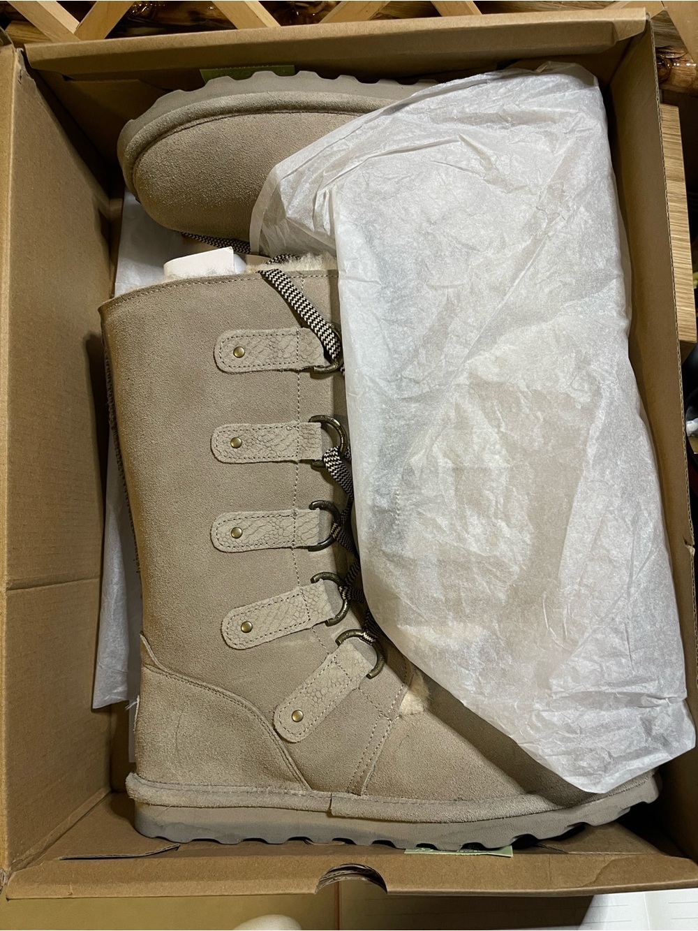 NIB BearPaws Sz 10M “Britain” Style :3107W / Mushroom 500/ Lace- Up Front